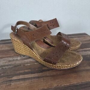 Born Concept Woman's Brown Leather Wedge Heel Tan Weave Sandal Size 9